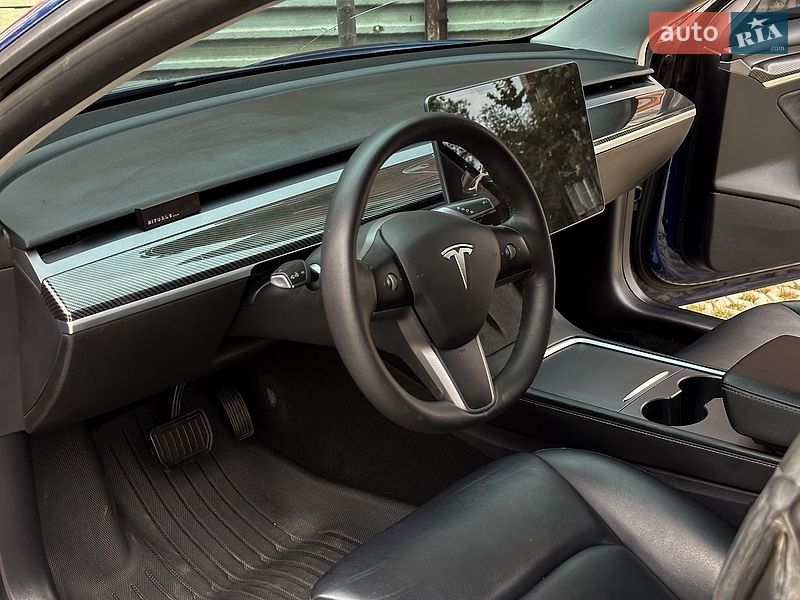 Седан Tesla Model 3 2021 в Самборе