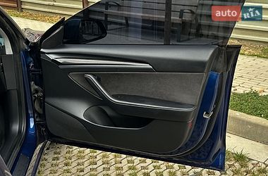 Седан Tesla Model 3 2021 в Самборе