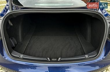 Седан Tesla Model 3 2021 в Самборе