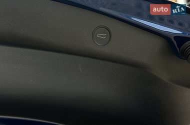 Седан Tesla Model 3 2021 в Самборе
