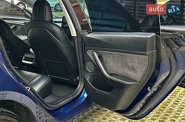 Седан Tesla Model 3 2021 в Самборе