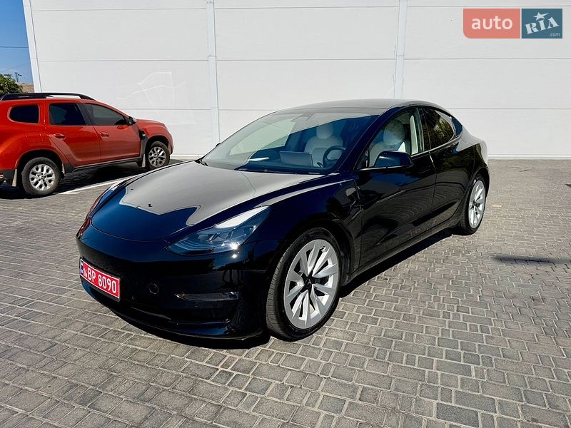 Tesla Model 3 2022
