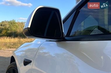 Седан Tesla Model 3 2021 в Чернигове