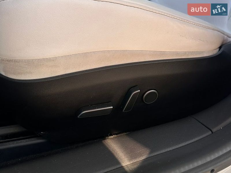 Седан Tesla Model 3 2021 в Чернигове