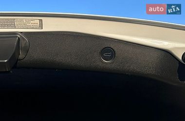 Седан Tesla Model 3 2021 в Чернигове
