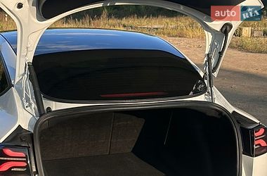Седан Tesla Model 3 2021 в Чернигове