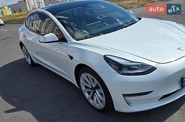 Седан Tesla Model 3 2023 в Виннице
