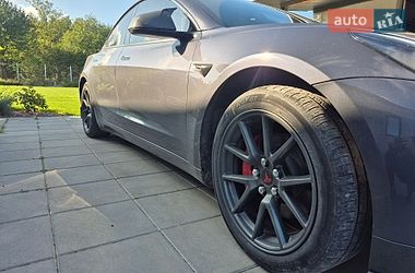 Седан Tesla Model 3 2022 в Києві