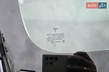 Седан Tesla Model 3 2021 в Киеве