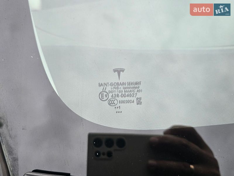 Седан Tesla Model 3 2021 в Киеве