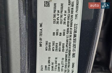 Седан Tesla Model 3 2021 в Киеве