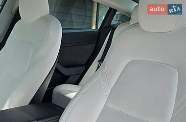 Седан Tesla Model 3 2021 в Киеве