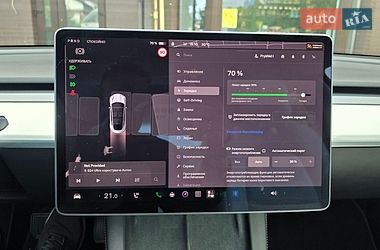 Седан Tesla Model 3 2021 в Киеве
