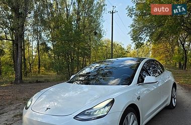 Седан Tesla Model 3 2019 в Ковелі