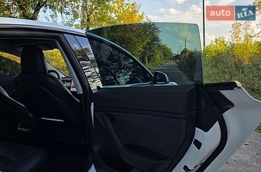 Седан Tesla Model 3 2019 в Ковелі