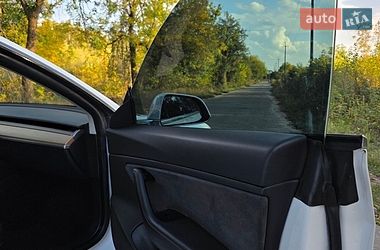 Седан Tesla Model 3 2019 в Ковелі