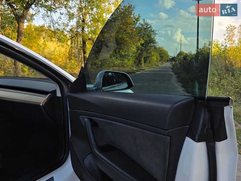 Седан Tesla Model 3 2019 в Ковелі