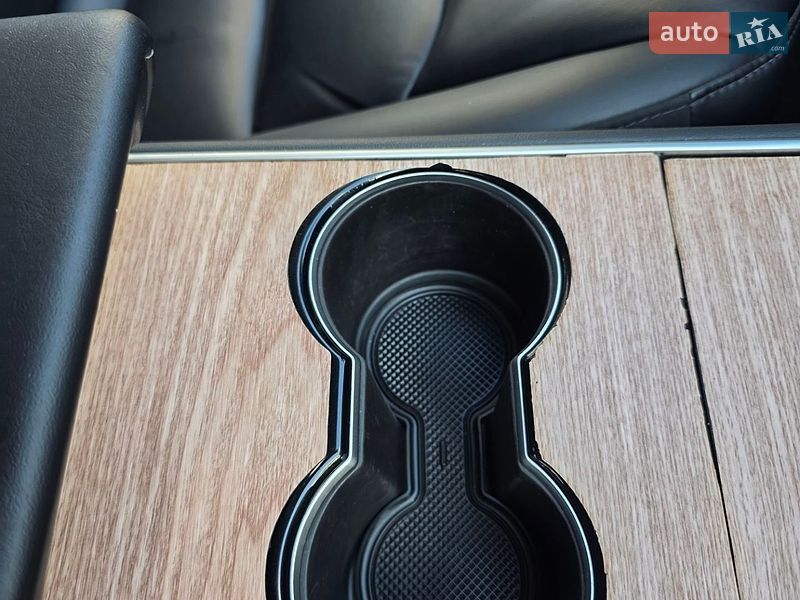 Седан Tesla Model 3 2019 в Ковелі