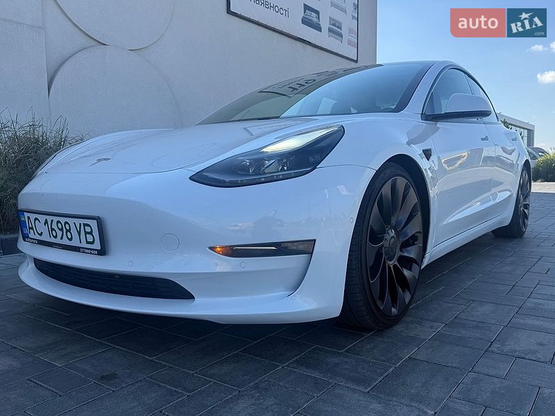 Tesla Model 3 2021