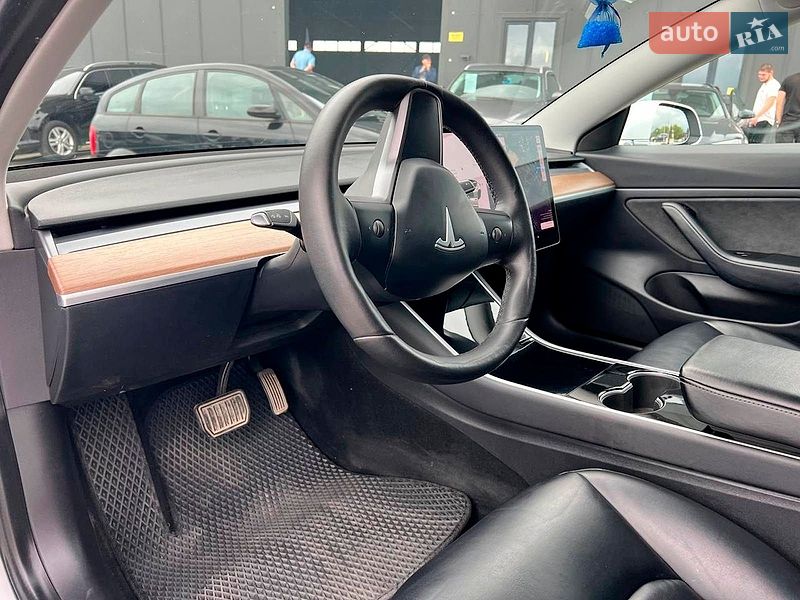 Седан Tesla Model 3 2020 в Дрогобыче фото 20 Седан Tesla Model 3 2020 в Дрогобыче