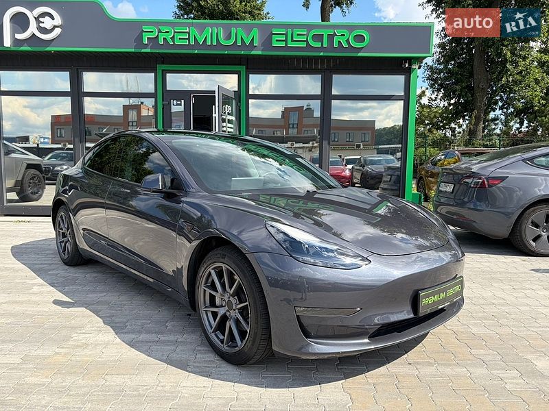 Tesla Model 3 2021