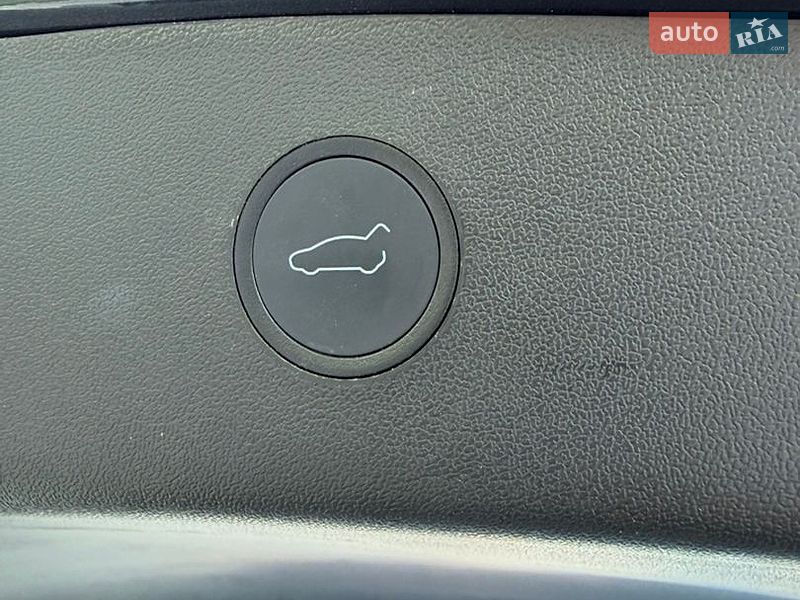 Седан Tesla Model 3 2021 в Киеве фото 29 Седан Tesla Model 3 2021 в Киеве