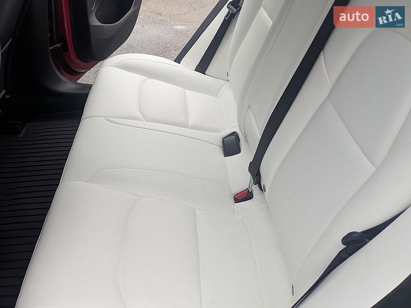 Седан Tesla Model 3 2023 в Києві фото 29 Седан Tesla Model 3 2023 в Києві