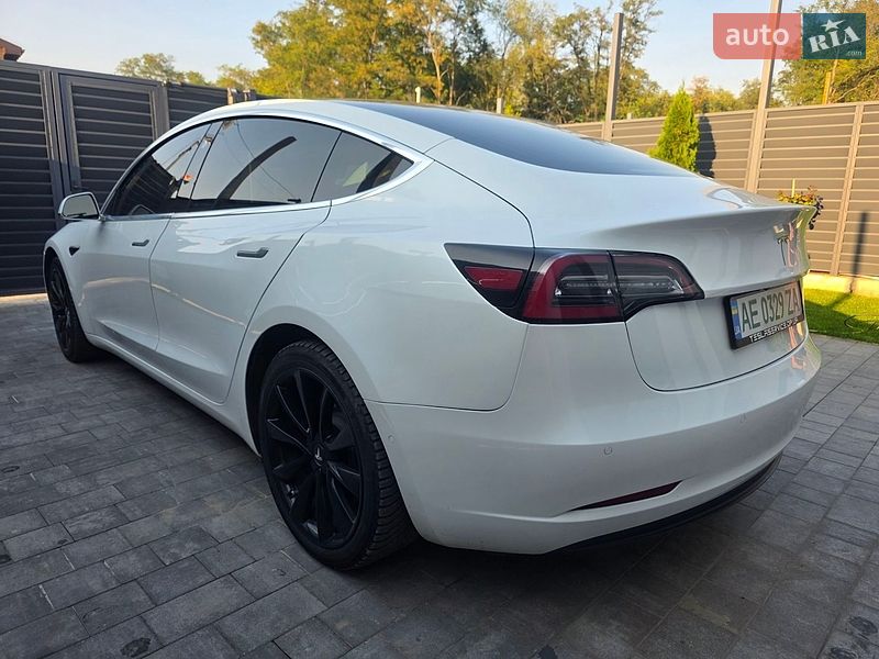 Седан Tesla Model 3 2020 в Дніпрі