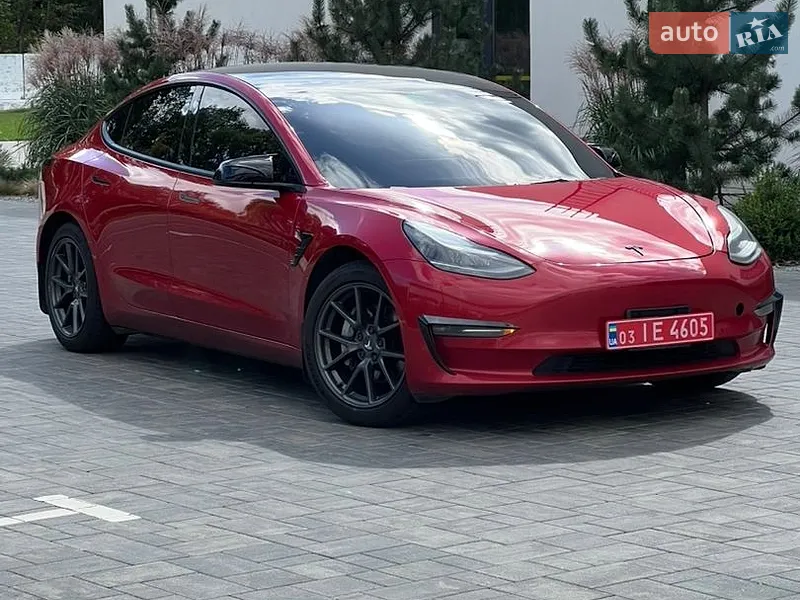 Tesla Model 3 2022