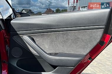 Седан Tesla Model 3 2022 в Луцке