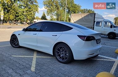Седан Tesla Model 3 2022 в Житомирі