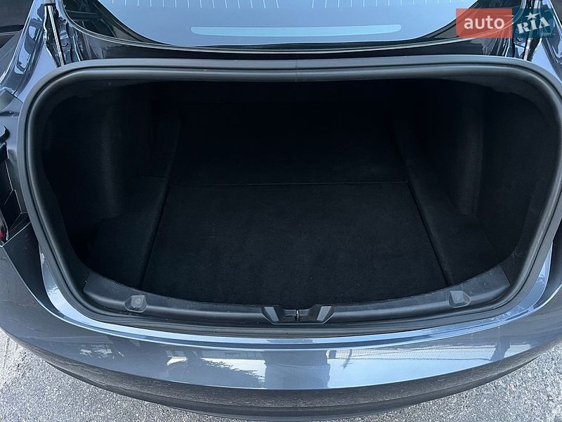 Седан Tesla Model 3 2020 в Белой Церкви