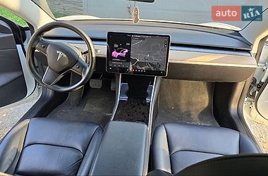 Седан Tesla Model 3 2019 в Днепре
