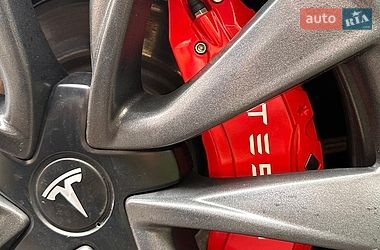 Седан Tesla Model 3 2018 в Первомайську