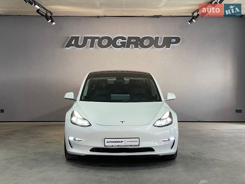 Седан Tesla Model 3 2020 в Одессе