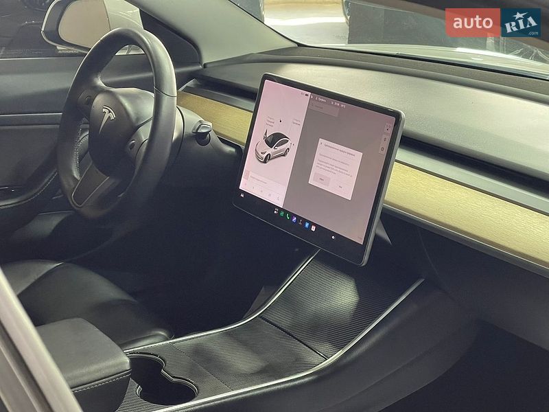 Седан Tesla Model 3 2020 в Одессе