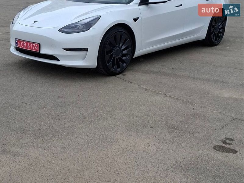 Седан Tesla Model 3 2021 в Харькове