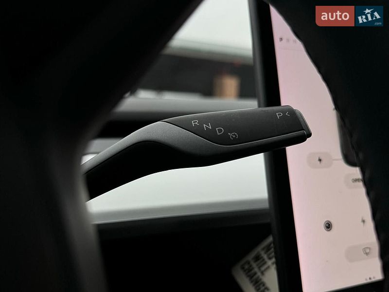 Седан Tesla Model 3 2019 в Києві