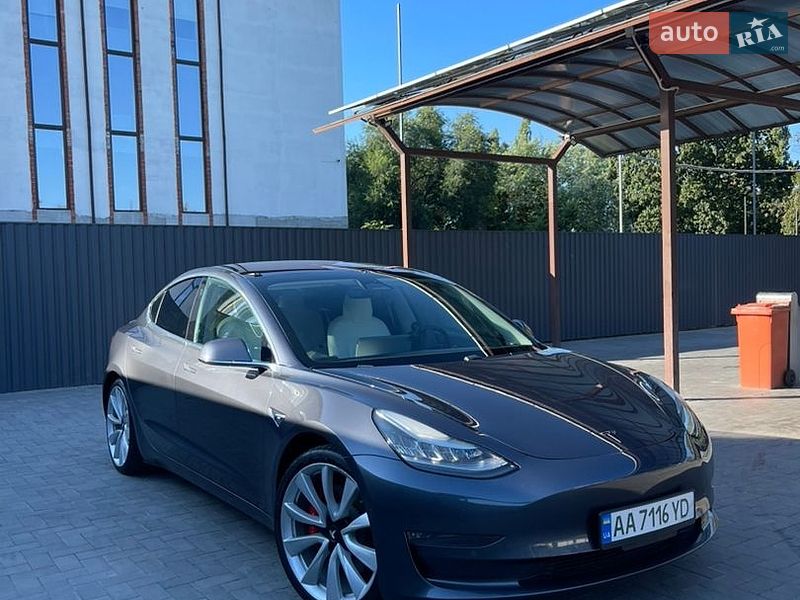 Tesla Model 3 2018