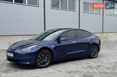 Седан Tesla Model 3 2023 в Львове