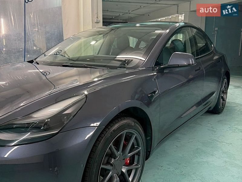 Tesla Model 3 2022
