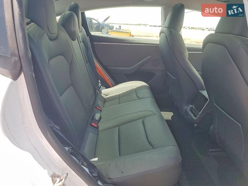 Седан Tesla Model 3 2024 в Львові фото 10 Седан Tesla Model 3 2024 в Львові