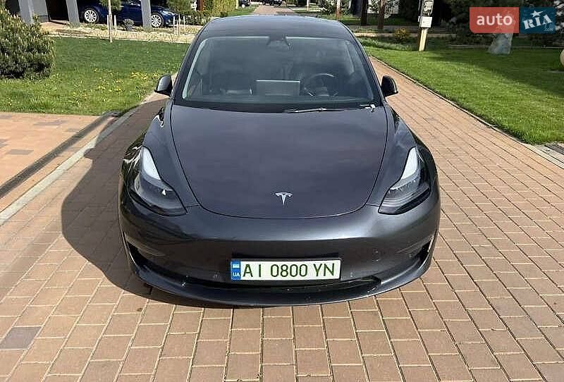 Tesla Model 3 2022