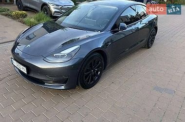 Седан Tesla Model 3 2022 в Киеве