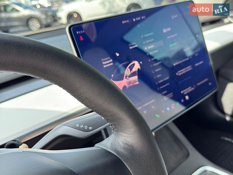 Седан Tesla Model 3 2021 в Киеве