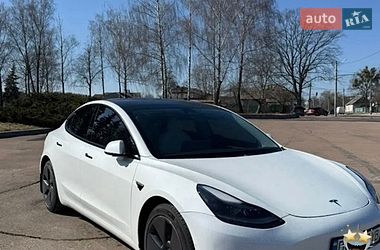 Седан Tesla Model 3 2021 в Тернополе