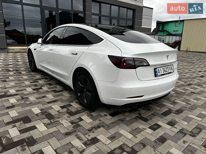 Седан Tesla Model 3 2019 в Києві