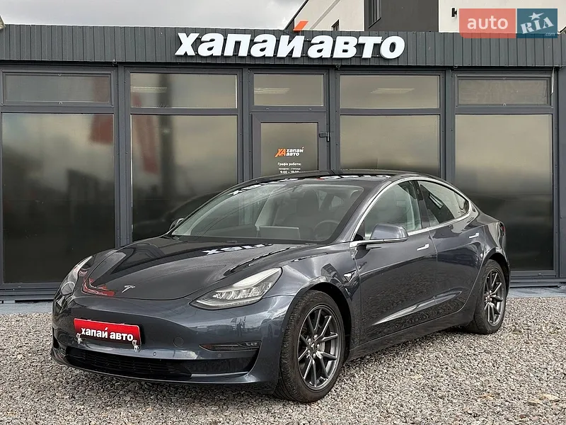 Tesla Model 3 2019