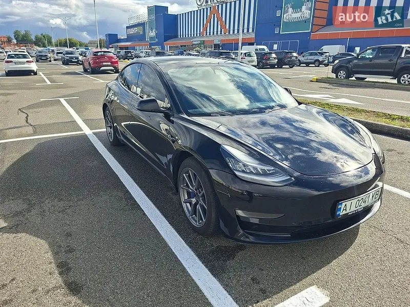 Tesla Model 3 2020
