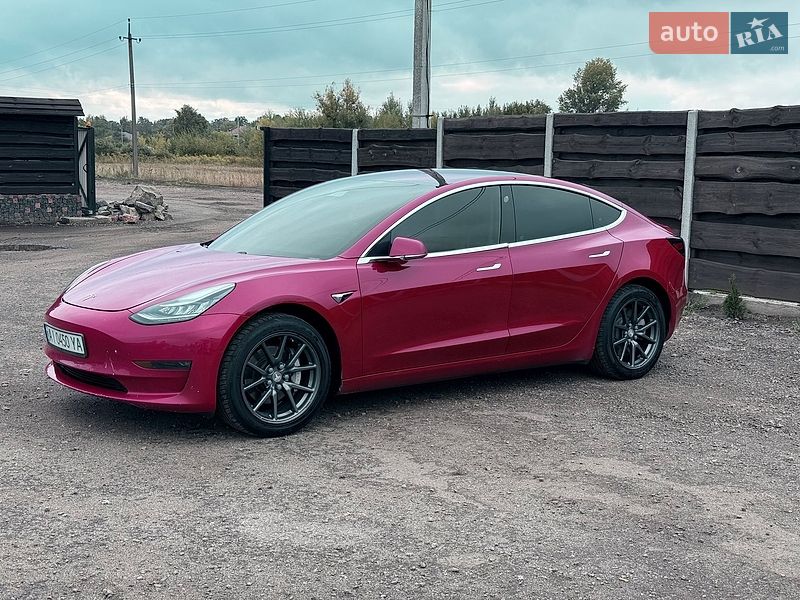 Седан Tesla Model 3 2018 в Бородянке